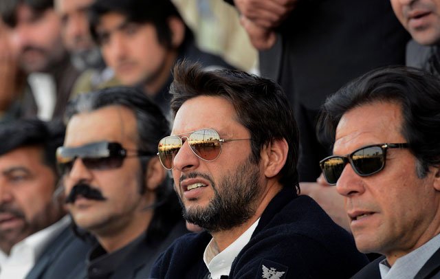 afridi-imran-640